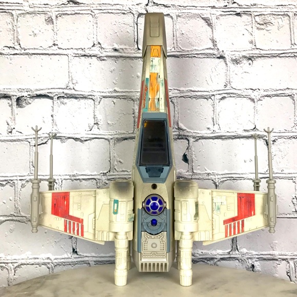 Hasbro Toys Star Wars The Power Of The Force Electronic Xwing